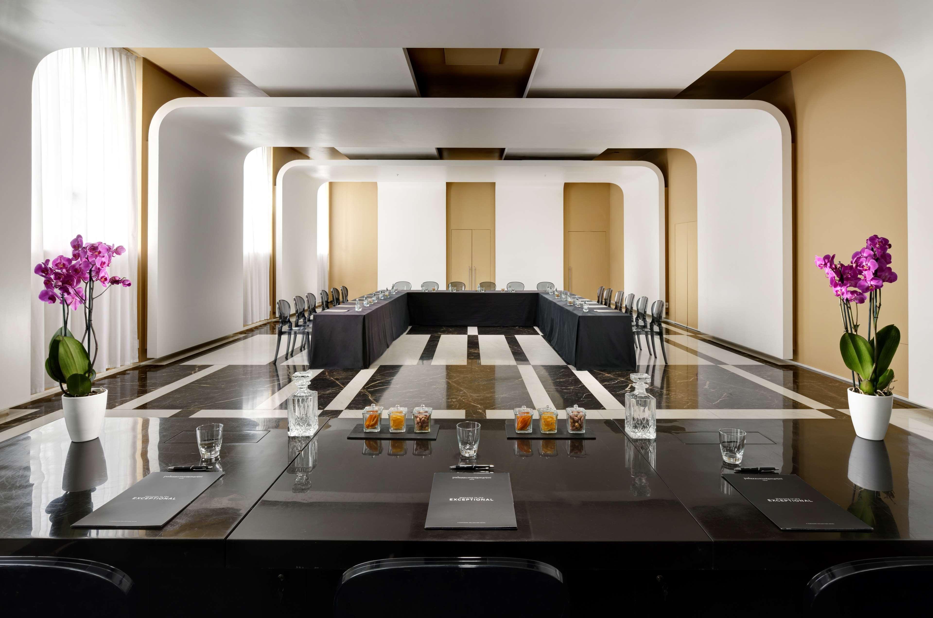Palazzo Montemartini Rome, A Radisson Collection Hotel Eksteriør bilde The boardroom at the Mandarin Oriental, Munich