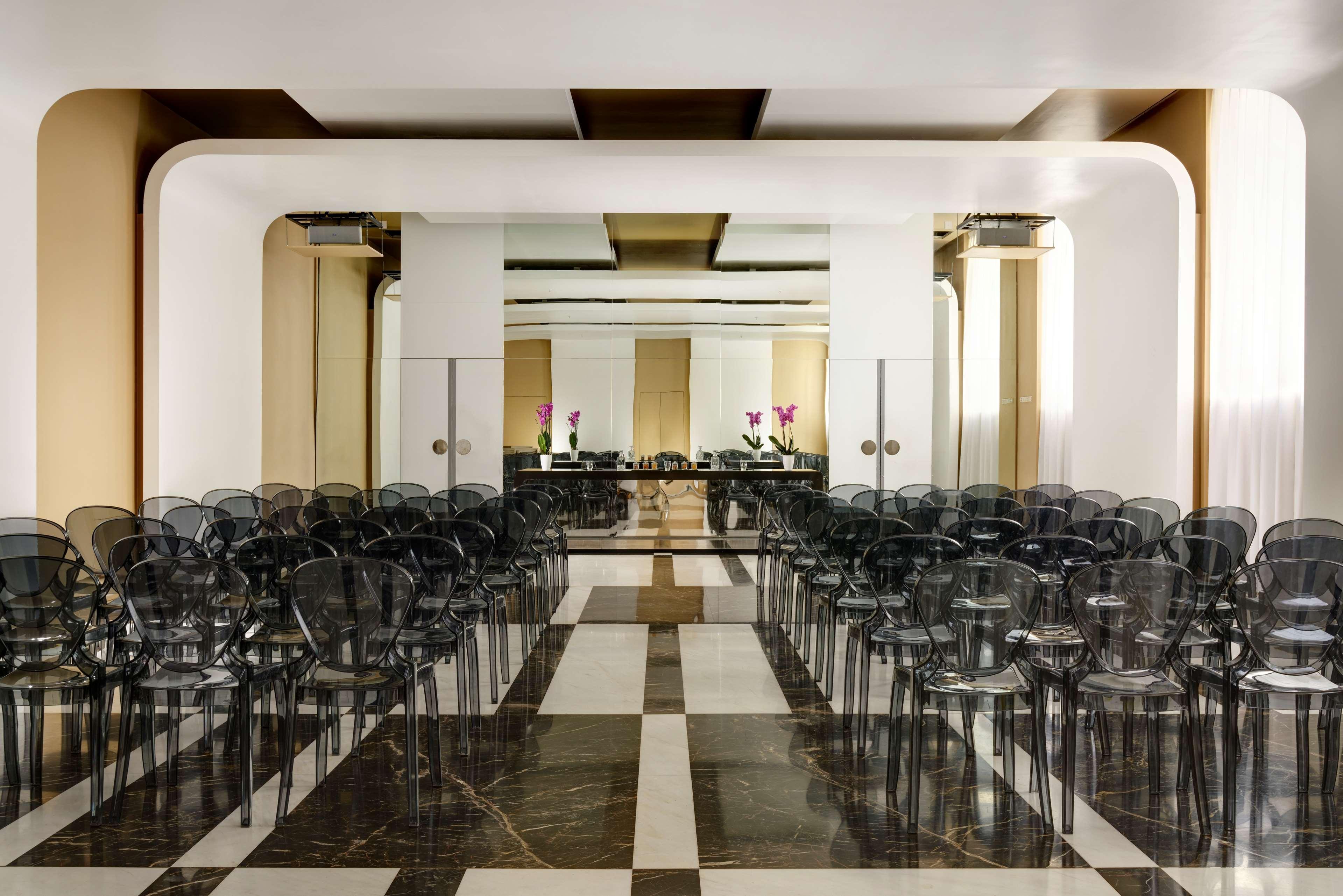 Palazzo Montemartini Rome, A Radisson Collection Hotel Eksteriør bilde The interior of the hotel
