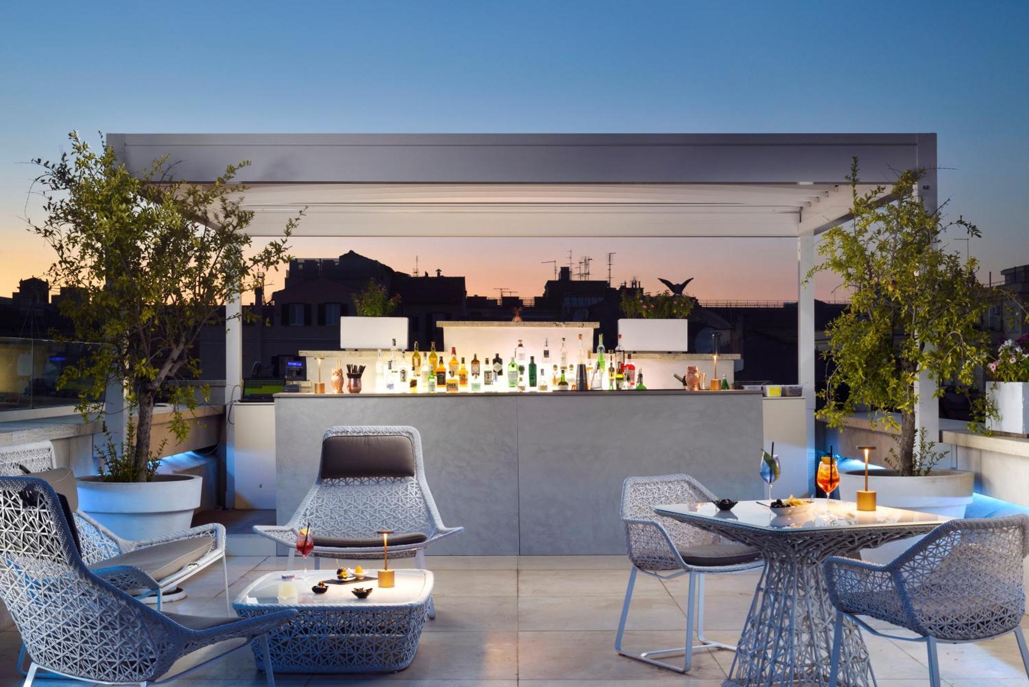 Palazzo Montemartini Rome, A Radisson Collection Hotel Eksteriør bilde Skyline Bar