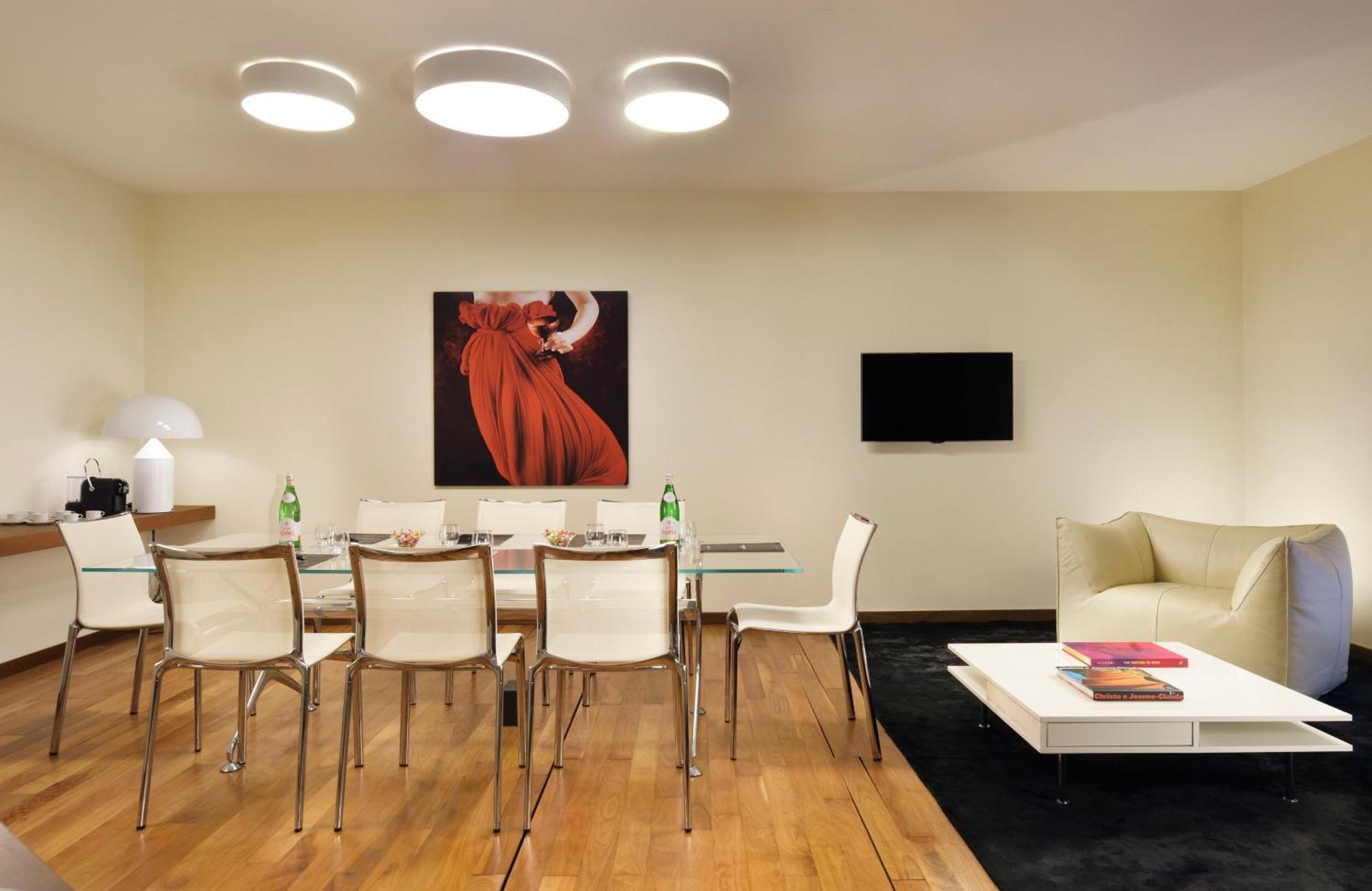 Palazzo Montemartini Rome, A Radisson Collection Hotel Eksteriør bilde A suite at the hotel