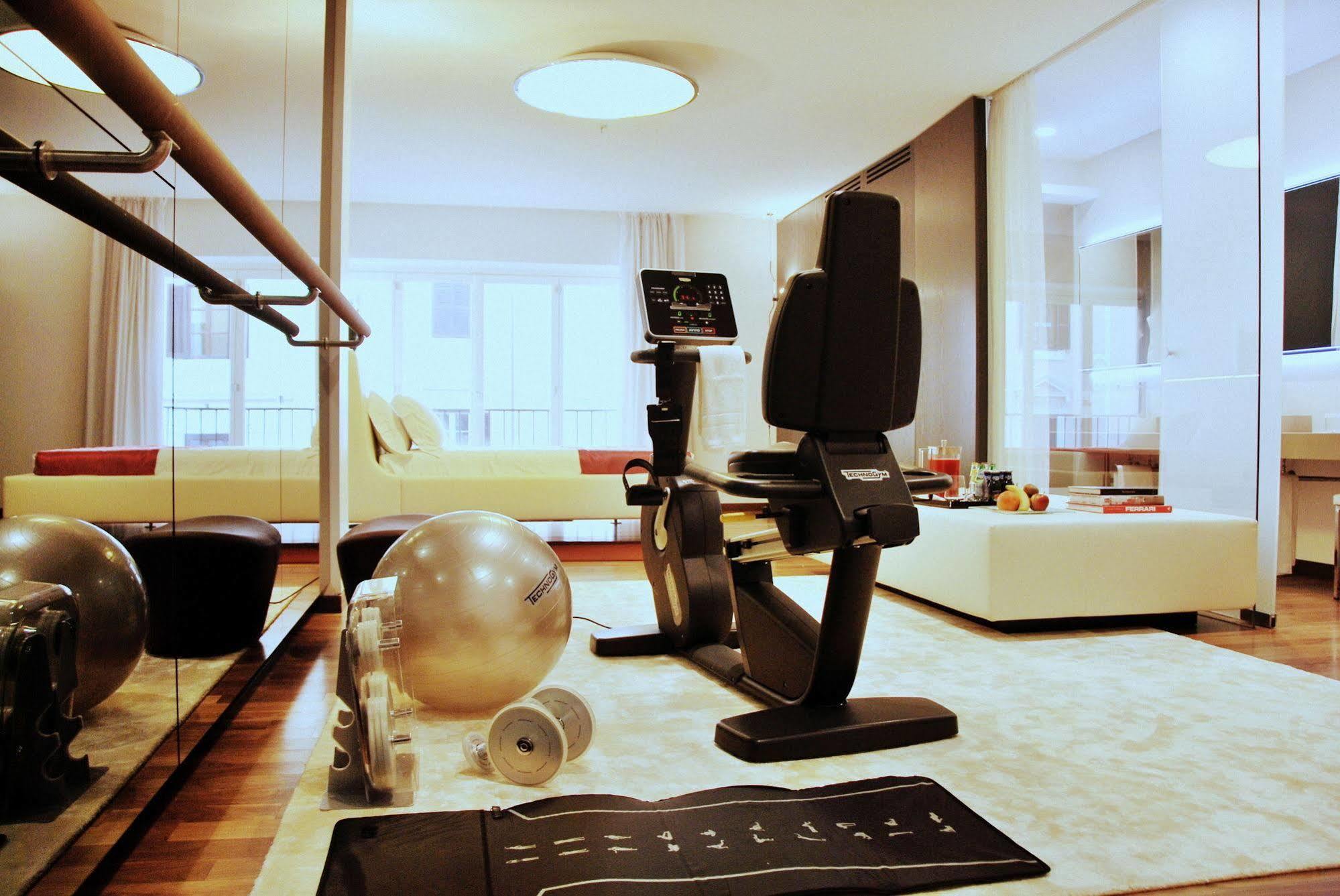 Palazzo Montemartini Rome, A Radisson Collection Hotel Eksteriør bilde A home gym