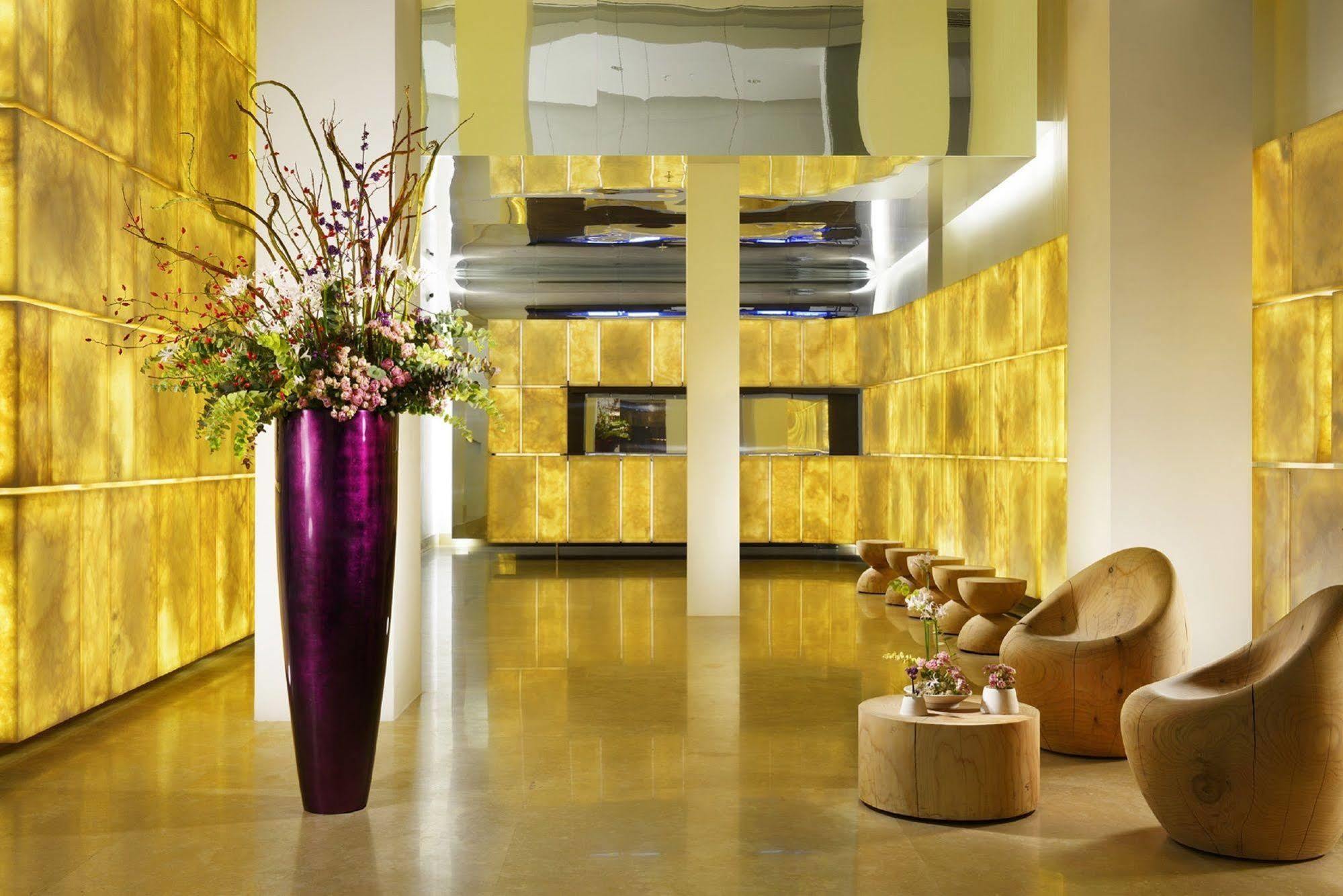 Palazzo Montemartini Rome, A Radisson Collection Hotel Eksteriør bilde Interior of the hotel